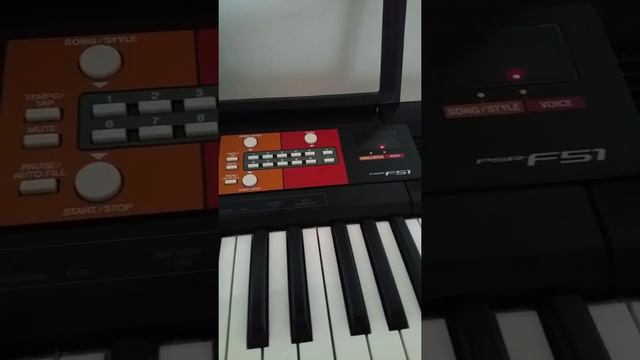 Weird piano (its weird) смотреть онлайн