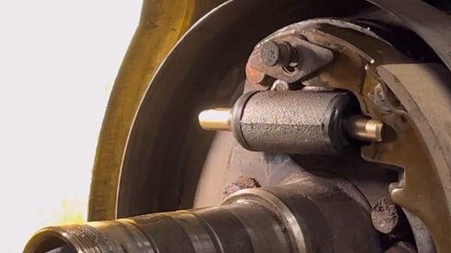 Forklift brake shoe replacement смотреть онлайн