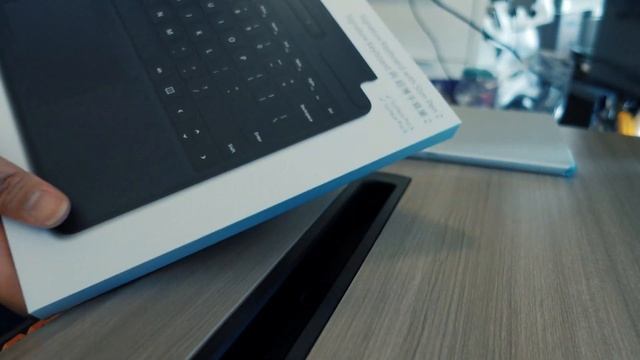 Surface Pro 8 i7 16gb ram 256gb SSD Unboxing смотреть онлайн