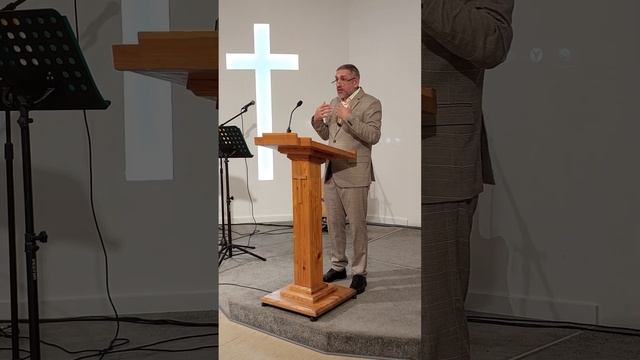 Евангелие от Луки гл. 8, стихи 1-21. Проповедь Евгения Другова: «Я огородник» смотреть онлайн