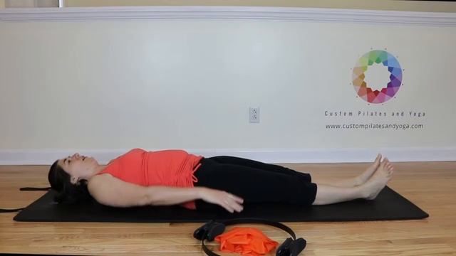 How to Do Pilates Roll Up and Pilates Roll Up Modifications смотреть онлайн