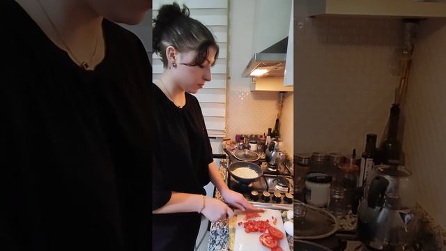 Елиз начала работать смотреть онлайн