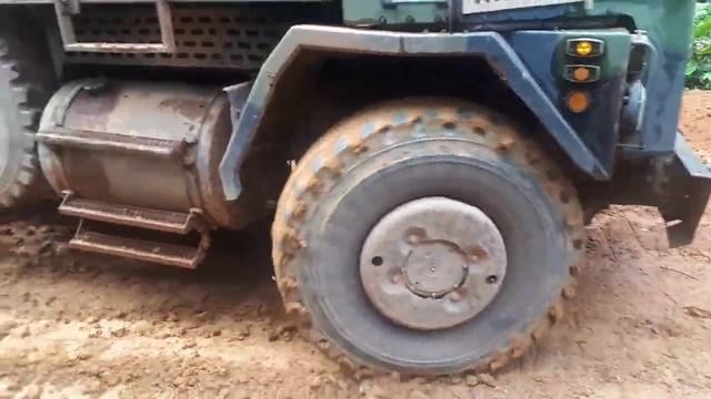 Military Heavy Truck In Mud 6x6 I 8x8
