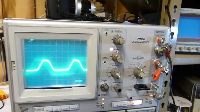 Fender Deluxe Reverb Amp Repair Model 65 Type PR 239 смотреть онлайн