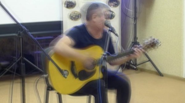 "Игр, радости и смеха и большой любви к труду!"