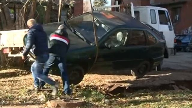 Машина провалилась у ИжГТУ смотреть онлайн