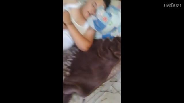 Приколы со спящими людьми - Лучшие друзья жгут) смотреть онлайн