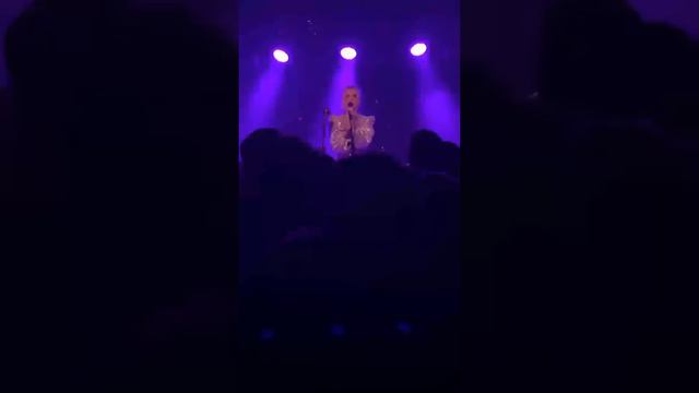 Alison Sudol at Moroccan Lounge performing a NEW SONG!!! смотреть онлайн