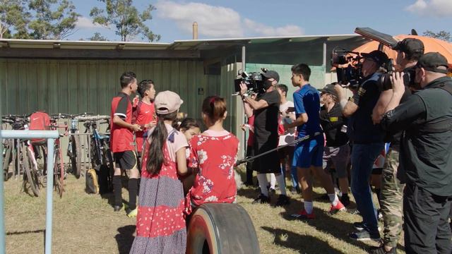 13 ЖИТТІВ — За лаштунками. (Оригінальний) 4K (2022) смотреть онлайн