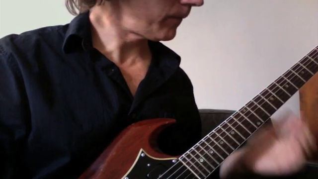 "Iron Man" Guitar Lesson, first solo with Tab смотреть онлайн