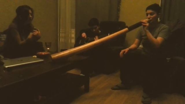 Now this is a real jamming with a didgeridoo,a guitar and a frame drum смотреть онлайн