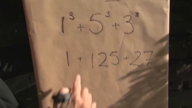 153 и самовлюбленные числа - Numberphile