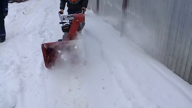 Самоходный снегоуборщик _МОБИЛ К_ Россия. Пробный пуск смотреть онлайн