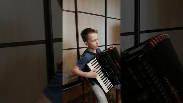 (Вальс) на аккордеоне смотреть онлайн