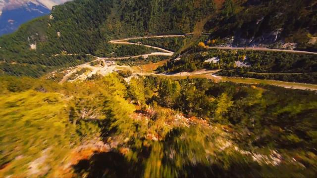 Flying at 2000 m of altitude - FPV freestyle cinematic смотреть онлайн