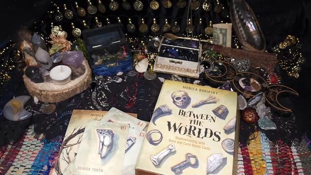 Between the World's - Shadowcasting with Bone and Curio Cards | Unboxing #oraclecards #spirituality смотреть онлайн