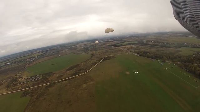 Мой первый одиночный прыжок с высоты 800 метров парашют Д-1-5У смотреть онлайн