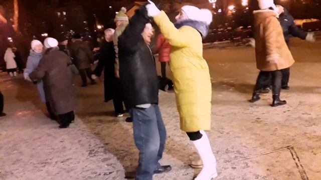 Ты из тысячи одна сказочная женщина!!!??Танцы в парке Горького!!!??Харьков 2021 смотреть онлайн