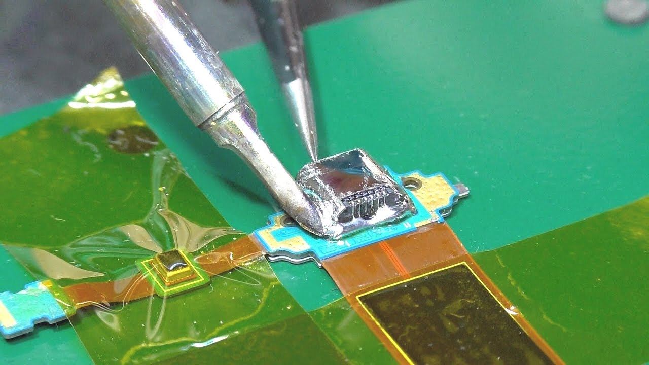 Замена micro-USB разъёма паяльником #2. Планшет Samsung GT-P5200 смотреть онлайн