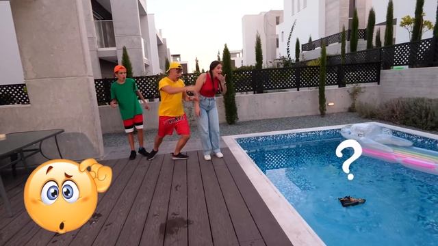 СПАСИ ЯЙЦО, ЧТОБЫ ВЫЖИТЬ смотреть онлайн