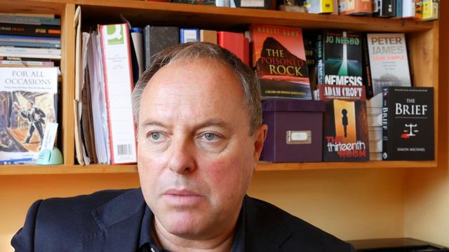 Crime Author Robert Daws Q&A - Shaping the Story смотреть онлайн