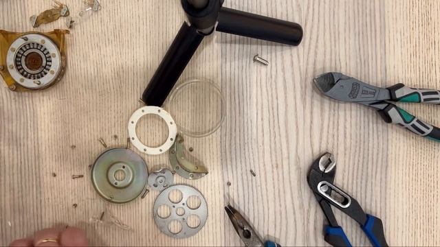 Разбор Переключателя КСП или искрогасителя - содержание драгметаллов смотреть онлайн