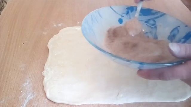 ВКУСНЯШКИ ДЛЯ ДЕТЕЙ // СЛОЁНЫЕ ТРУБОЧКИ С КОРИЦЕЙ смотреть онлайн