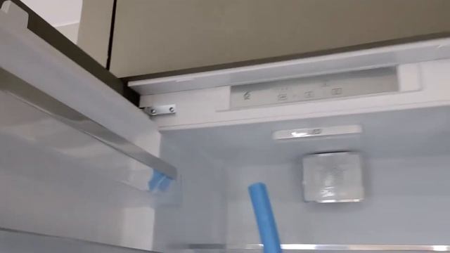 Встраиваемый холодильник Whirpool SP40 801 EU | Установка в кухонный пенал смотреть онлайн