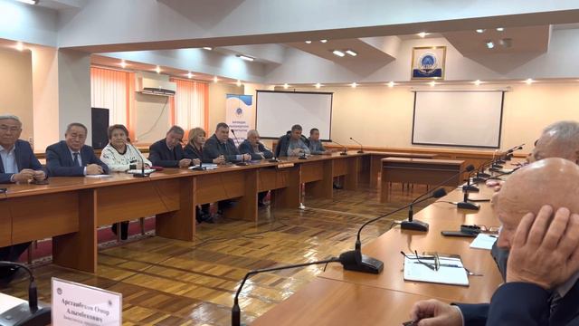 Встреча с главным специалистом по деятельности трудящихся МОТ Гоча Александрия смотреть онлайн
