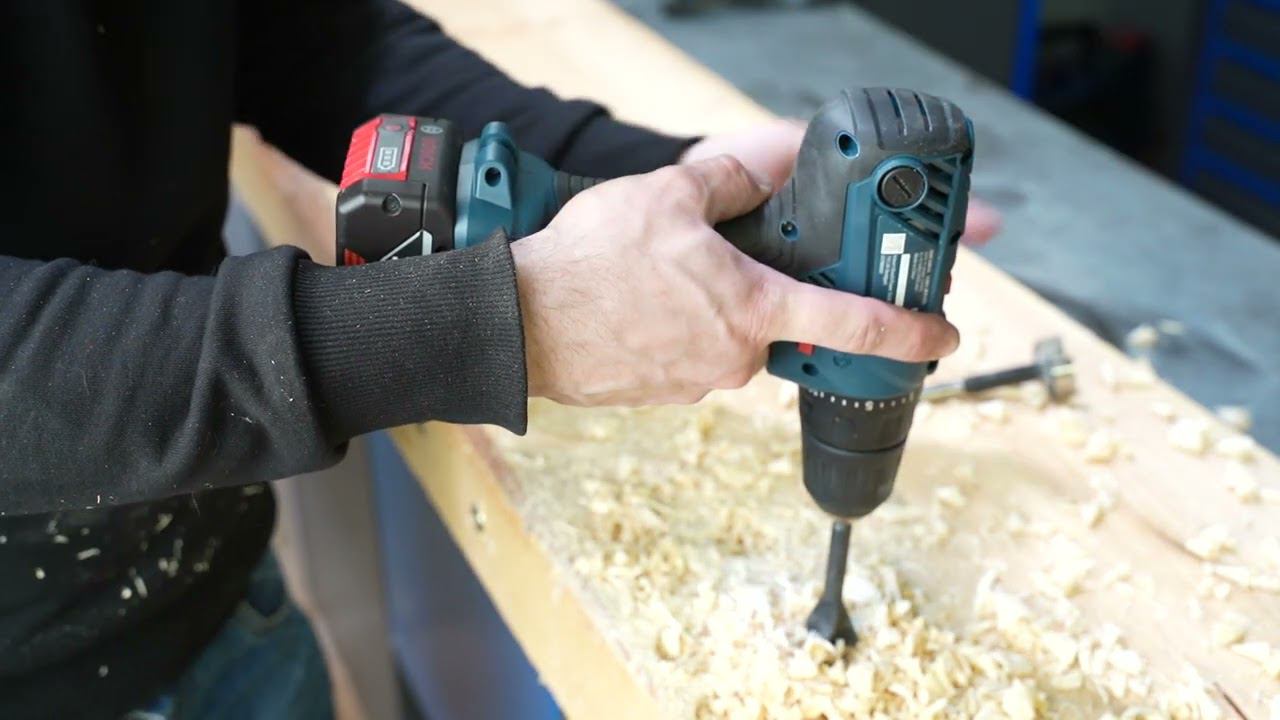 Обзор аккумуляторной дрели-шуруповерта Bosch GSR 180-LI смотреть онлайн