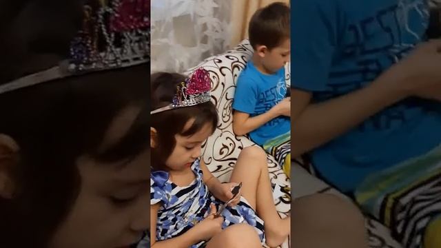 ДЕЛАЕМ БУМАЖНЫЕ ОБЪЕМНЫЕ ФИГУРЫ И ЗВЕРЕЙ. УВЛЕКАТЕЛЬНОЕ И РАЗВИВАЮЩЕЕ ЗАНЯТИЯ ДЛЯ ДЕТЕЙ. смотреть онлайн