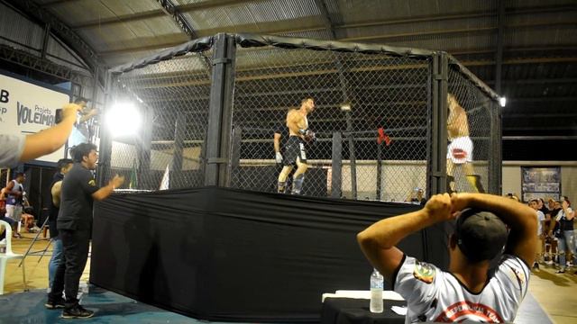 Luta de David Rodrigues no Arena Shock Fight em Bom Despacho смотреть онлайн