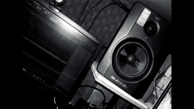 M-Audio Bx5 D2 Sound Test @ King Cobra Home Studio смотреть онлайн