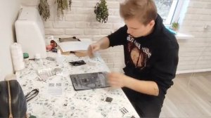 Как наклеить гидрогелевую плёнку_! На планшете и телефоне!