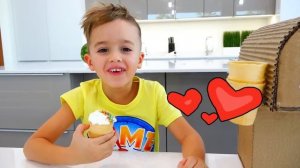 Влад и Никита и Челлендж с арбузом и мороженым для мамы