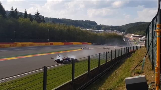 All Angles Of Anthoine Hubert’s Fatal Crash Including Juan Manuel Correa смотреть онлайн