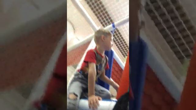 Обзор детской комнаты в ресторане ам!бар смотреть онлайн