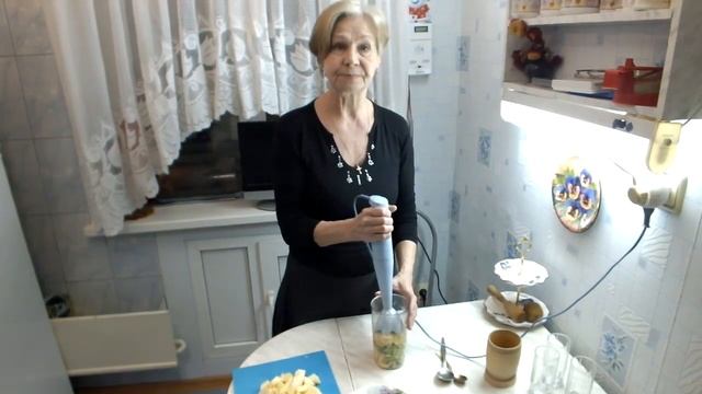 Десерт фруктовый. Смузи с бананом и киви смотреть онлайн
