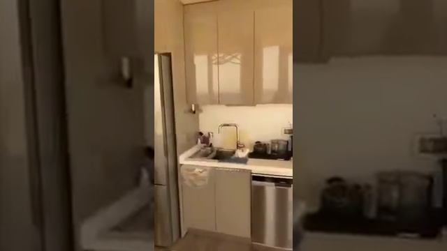 продаются кв в истанбуле 4 этаж 160мк 2+1ком все подробности через вацап пишите на описание видео смотреть онлайн