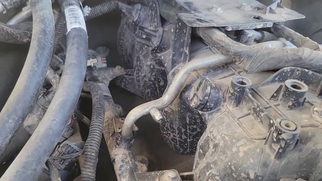 GMC Chevy 4.8L 8 CYL Remove fuel rail and injectors step by step смотреть онлайн