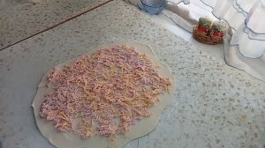 Слойки с колбасой и сыром. Вкусный завтрак.#слойки#вкусноподомашнему#