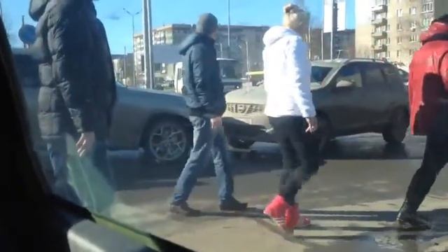 Сытый голодному не товарищ Заезд в Макдоналдс, Ижевск смотреть онлайн