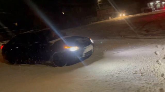 Audi A8 4.2 TDI and BMW 535D having fun in snow... ❄️?? смотреть онлайн