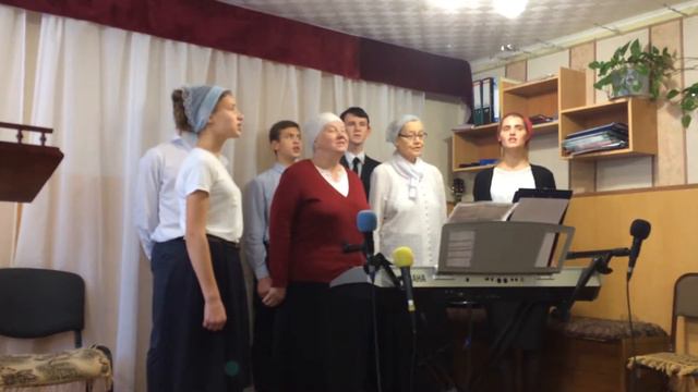 Буду жить под защитой Твоих крыл, буду я в мире Божией любви, ночь настанет и я не убоюсь смотреть онлайн