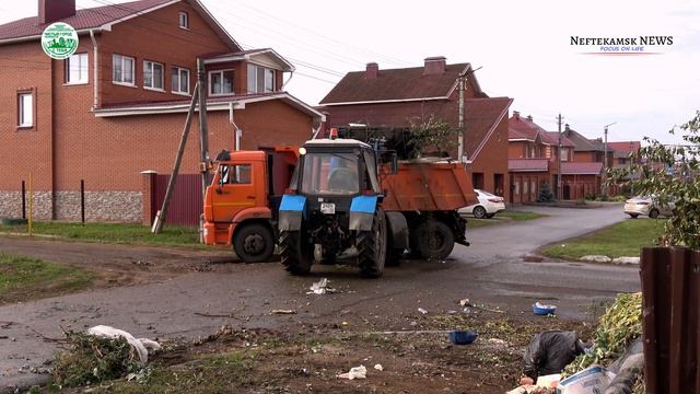 12.09.2023. Дневная смена МБУ «Служба чистоты и порядка»🧹🚚 смотреть онлайн