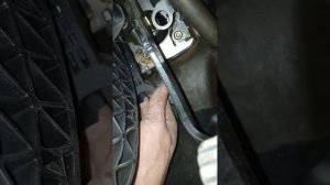 Замена троса сцепления пежо 206