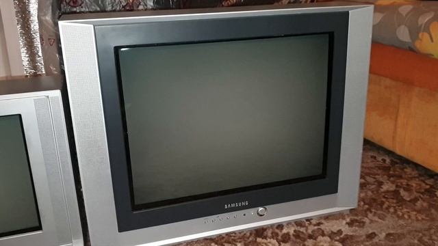 Сравнение двух элт телевизоров Samsung 15" и 21" смотреть онлайн