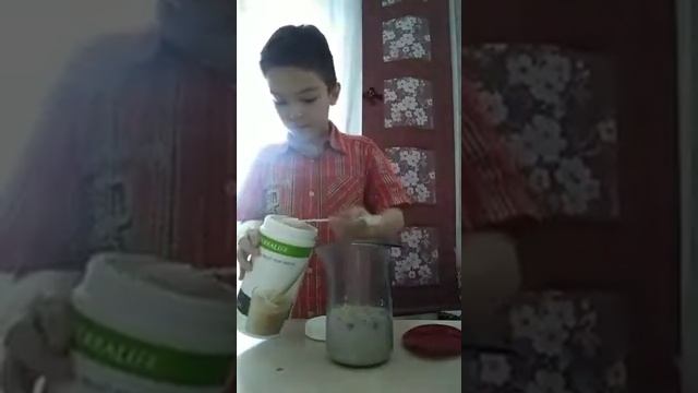 КАК ПРИГОТОВИТЬ КОКТЕЙЛЬ HERBALIFE? смотреть онлайн