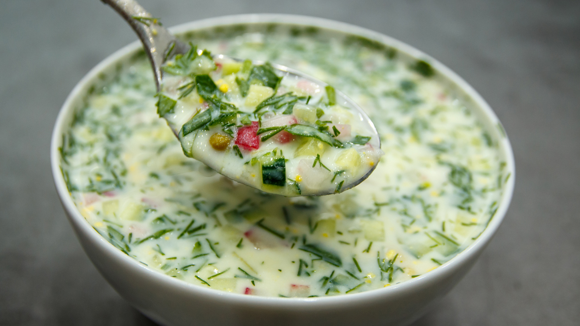 Такую ОКРОШКУ Вы точно ещё не ели! Как приготовить окрошку без привычных нам мяса и колбасы