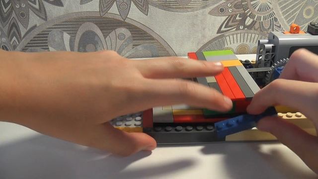 как сделать монетотолкатель из лего смотреть онлайн